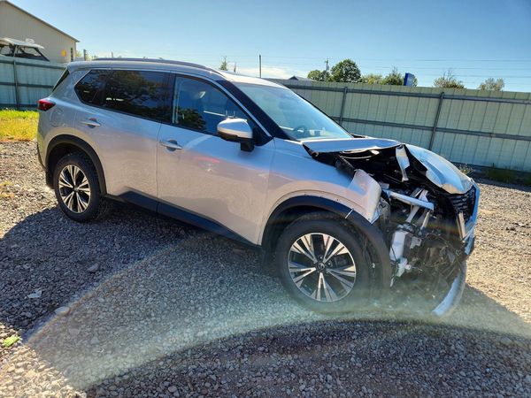 2021 NISSAN ROGUE SV — Passenger 3/4
