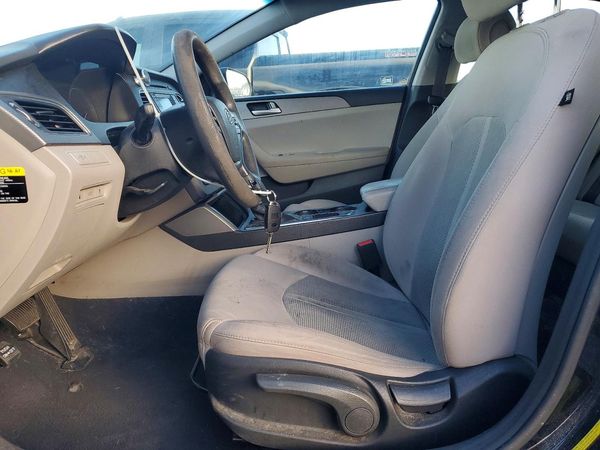 2015 HYUNDAI SONATA SE, ECO — DENT