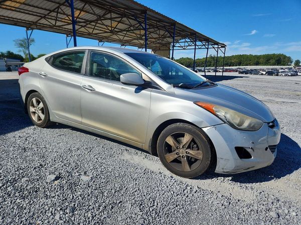 2013 HYUNDAI ELANTRA — Passenger 3/4