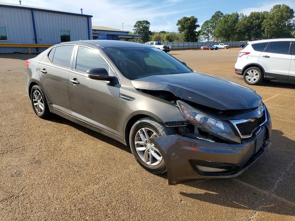 2013 KIA OPTIMA LX — Passenger 3/4