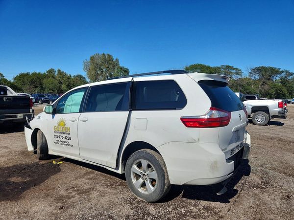 2018 TOYOTA SIENNA LE — DSRA