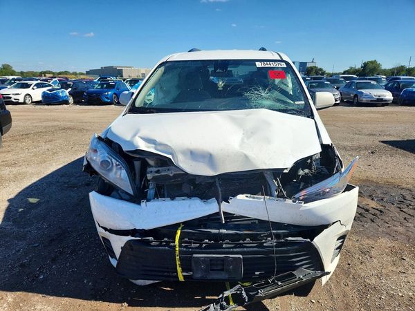 2018 TOYOTA SIENNA LE — DIRF