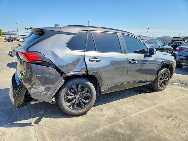 2022 TOYOTA RAV4 SE — PSRA