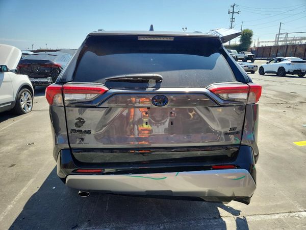 2022 TOYOTA RAV4 SE — DIRR