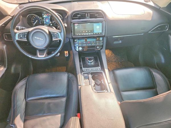 2019 JAGUAR F-PACE Prestige — CKPT