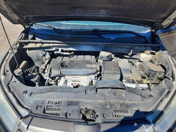 2019 TOYOTA HIGHLANDER LE — Engine bay