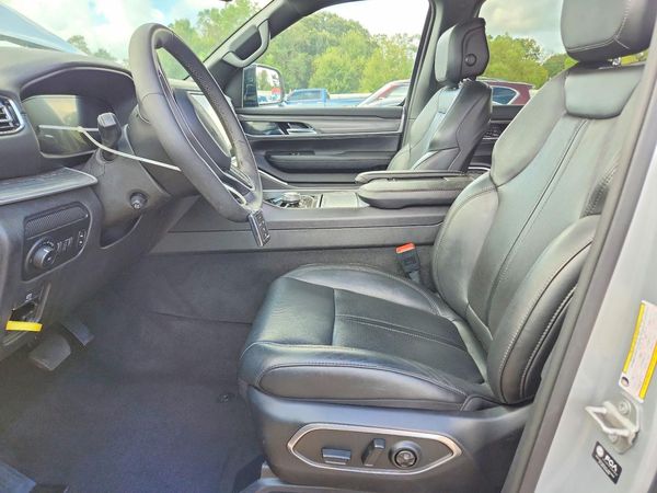 2023 JEEP WAGONEER Series II — DENT