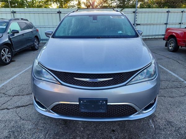 2019 CHRYSLER PACIFICA Touring L — DIRF