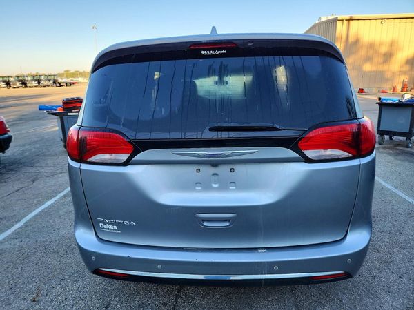 2019 CHRYSLER PACIFICA Touring L — DIRR