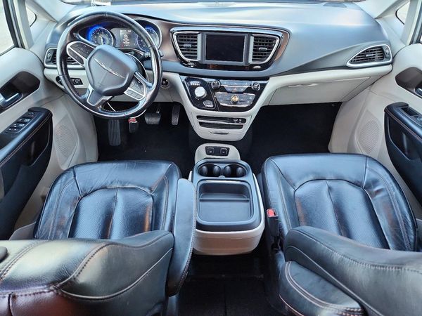 2019 CHRYSLER PACIFICA Touring L — CKPT