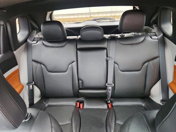 2023 JEEP COMPASS Limited — SUVN