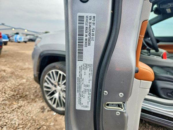 2023 JEEP COMPASS Limited — VINS