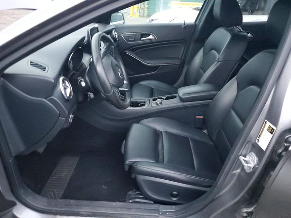 2017 MERCEDES-BENZ GLA-CLASS GLA250-4M — DENT