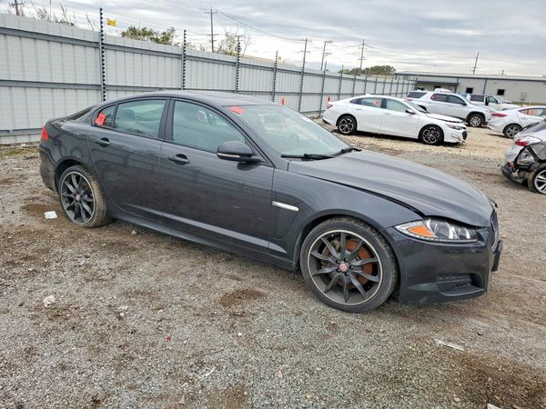 2015 JAGUAR XF Sport & Portfolio — Passenger 3/4