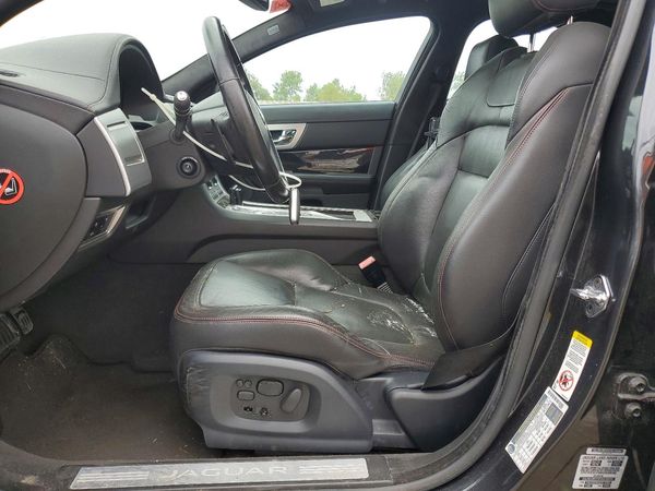 2015 JAGUAR XF Sport & Portfolio — DENT