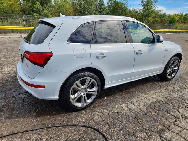2013 AUDI Q5 Premium Plus — PSRA