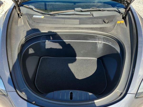 2018 TESLA MODEL 3 — Engine bay