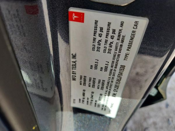 2018 TESLA MODEL 3 — VINS