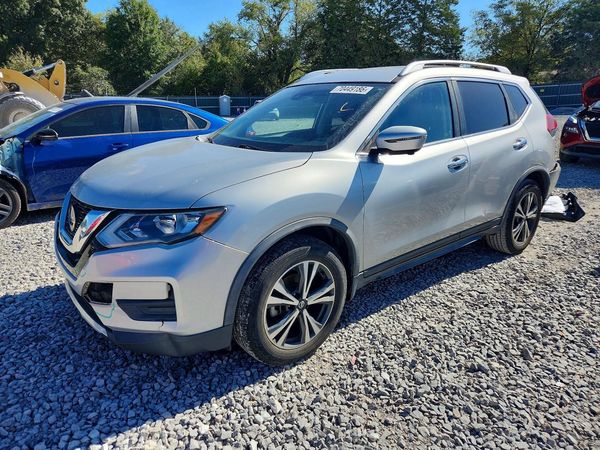 2019 NISSAN ROGUE — Front 3/4