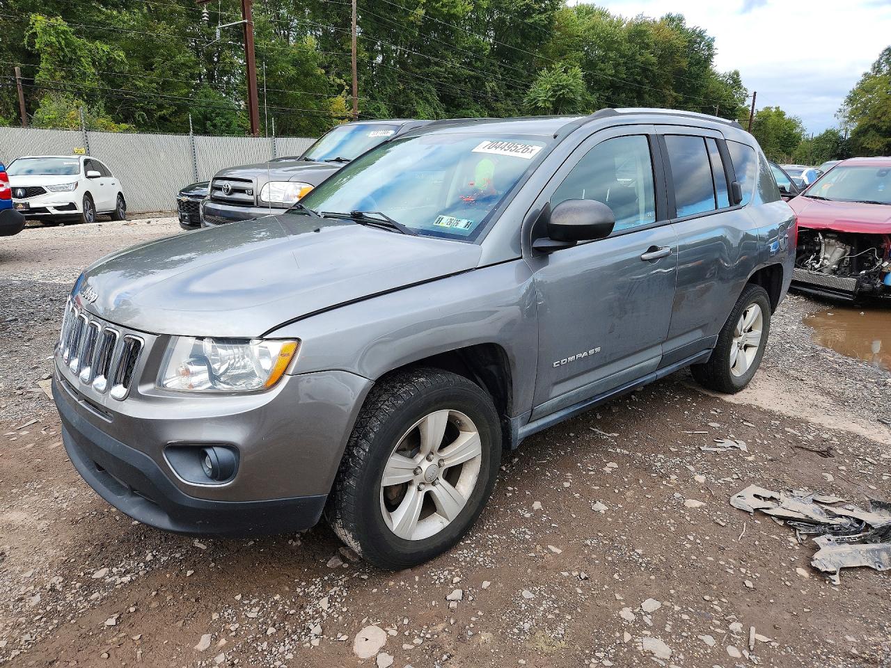 2012 JEEP COMPASS Latitude — Front 3/4