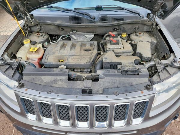 2012 JEEP COMPASS Latitude — Engine bay