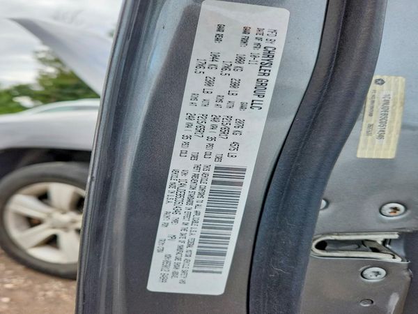 2012 JEEP COMPASS Latitude — VINS