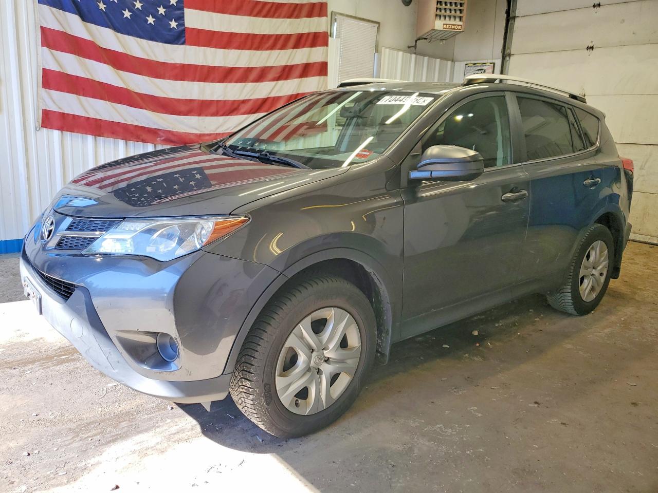 2015 TOYOTA RAV4 LE (X Grade) — Front 3/4