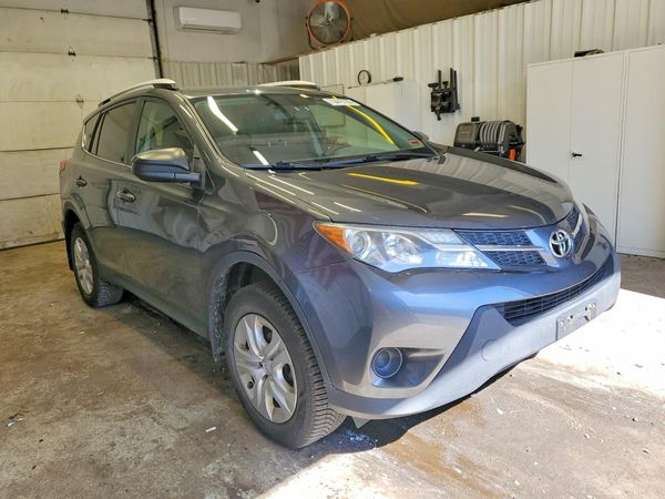 2015 TOYOTA RAV4 LE (X Grade) — Passenger 3/4