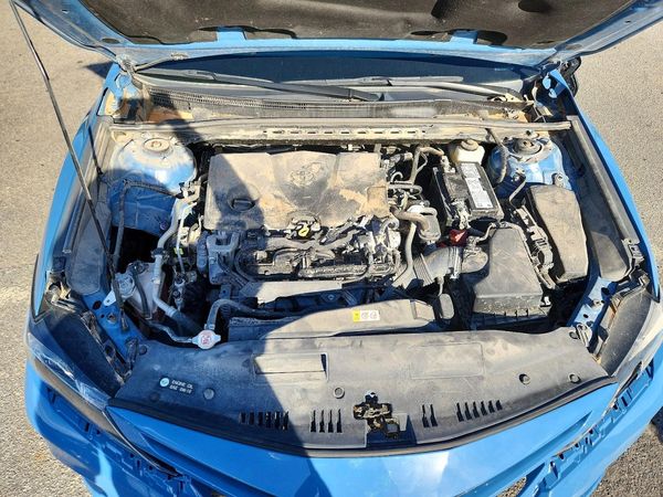 2024 TOYOTA CAMRY SE — Engine bay