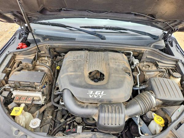 2012 DODGE DURANGO SXT — Engine bay