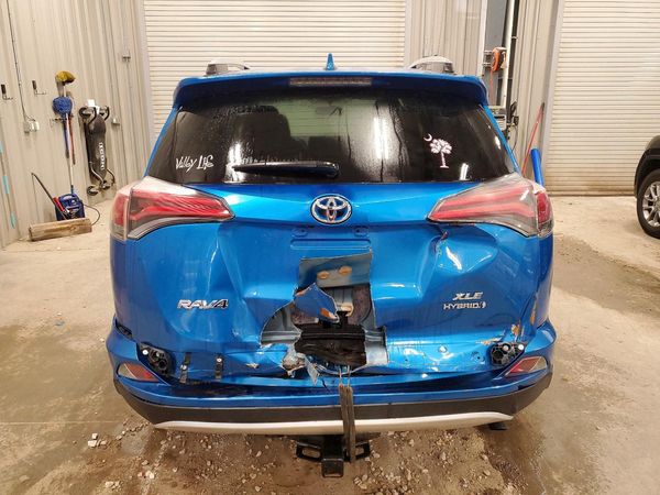 2016 TOYOTA RAV4 XLE (M Grade) — DIRR