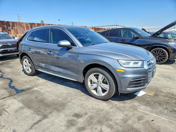 2018 AUDI Q5 quattro Premium Plus — Passenger 3/4