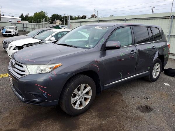 2012 TOYOTA HIGHLANDER Base/Hybrid — Front 3/4