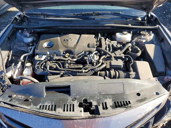 2021 TOYOTA CAMRY — Engine bay
