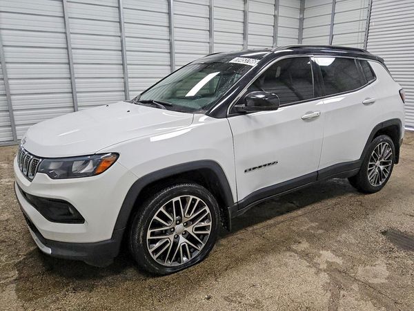 2023 JEEP COMPASS Limited — Front 3/4