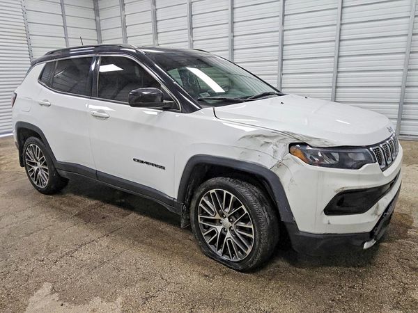 2023 JEEP COMPASS Limited — Passenger 3/4