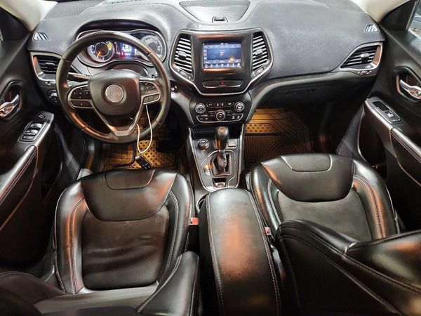 2019 JEEP CHEROKEE Latitude Plus — CKPT