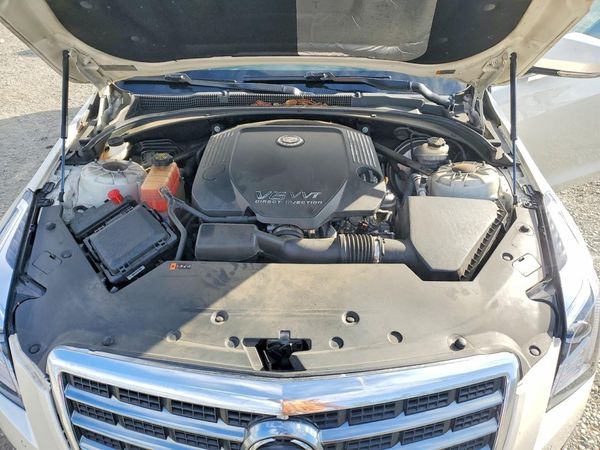 2014 CADILLAC ATS Premium — Engine bay