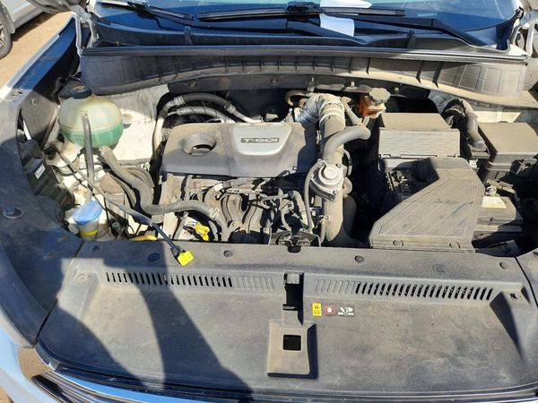 2016 HYUNDAI TUCSON — Engine bay