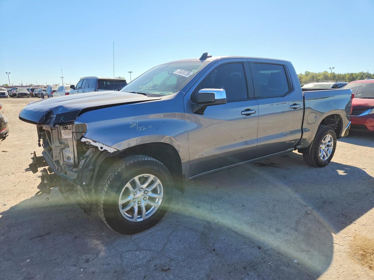2022 CHEVROLET SILVERADO LT — Front 3/4