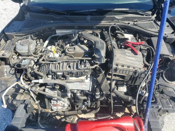 2025 VOLKSWAGEN JETTA S — Engine bay
