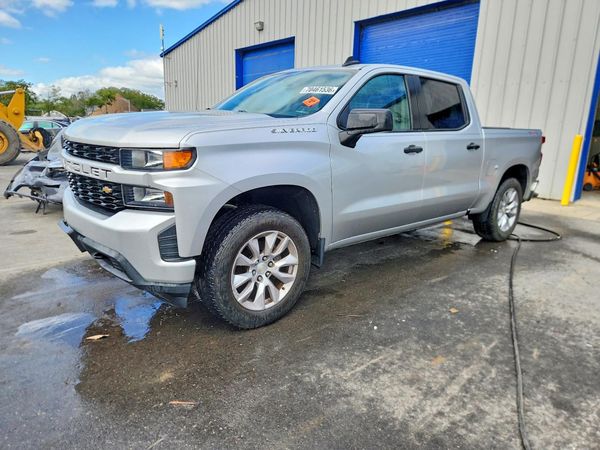 2019 CHEVROLET SILVERADO — DSFA — Front 3/4