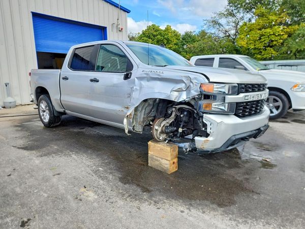2019 CHEVROLET SILVERADO Custom — Passenger 3/4