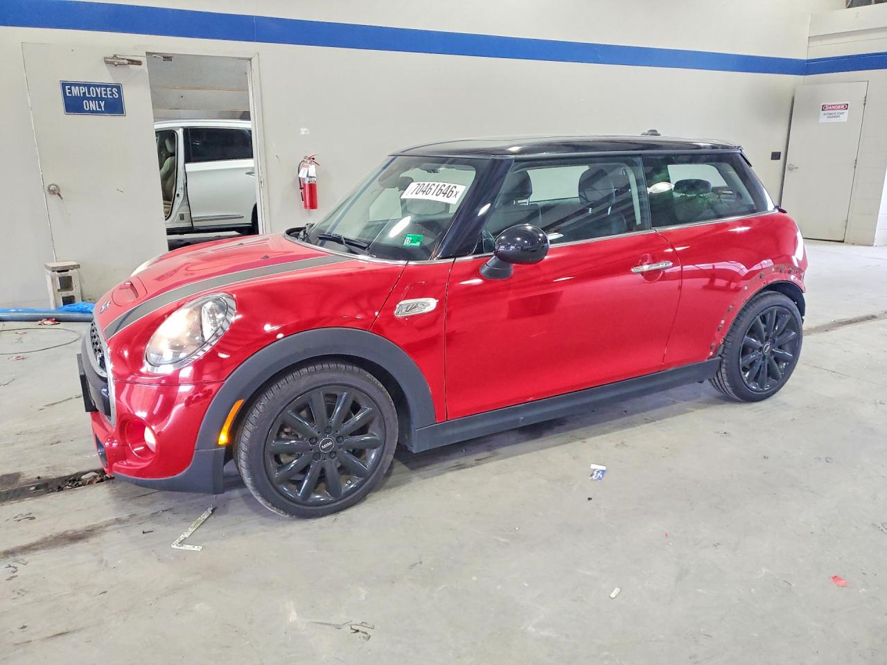 2019 MINI COOPER — Front 3/4
