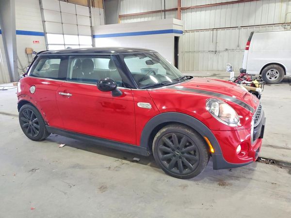 2019 MINI COOPER — Passenger 3/4