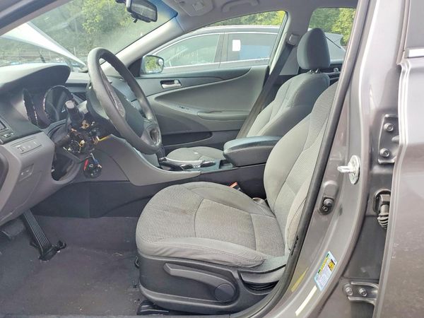 2014 HYUNDAI SONATA GLS/ GLS Popular — DENT