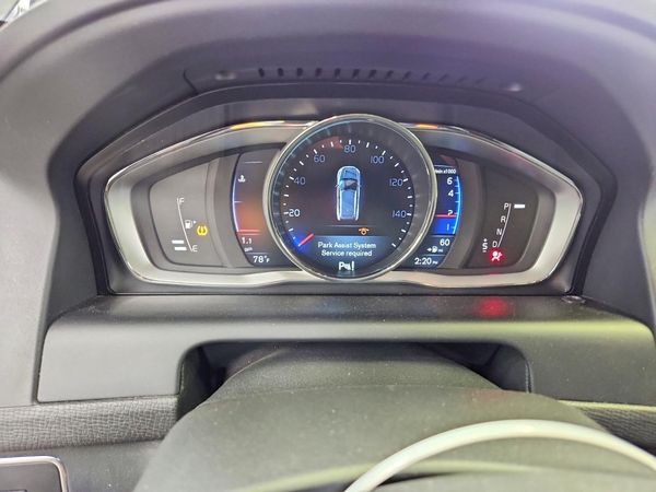 2015 VOLVO XC60 Premier (non R design) — ODOM