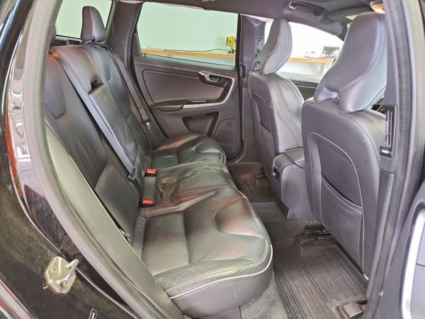 2015 VOLVO XC60 Premier (non R design) — PSRS