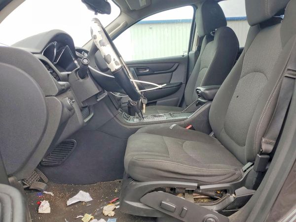 2016 CHEVROLET TRAVERSE 1LT — DENT