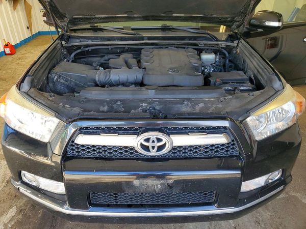 2012 TOYOTA 4RUNNER — Engine bay